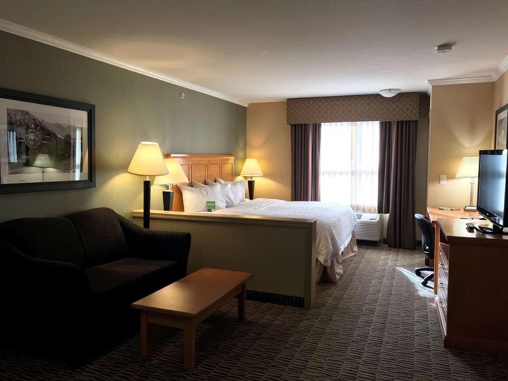 Hampton Inn By Hilton Kamloops Habitación foto
