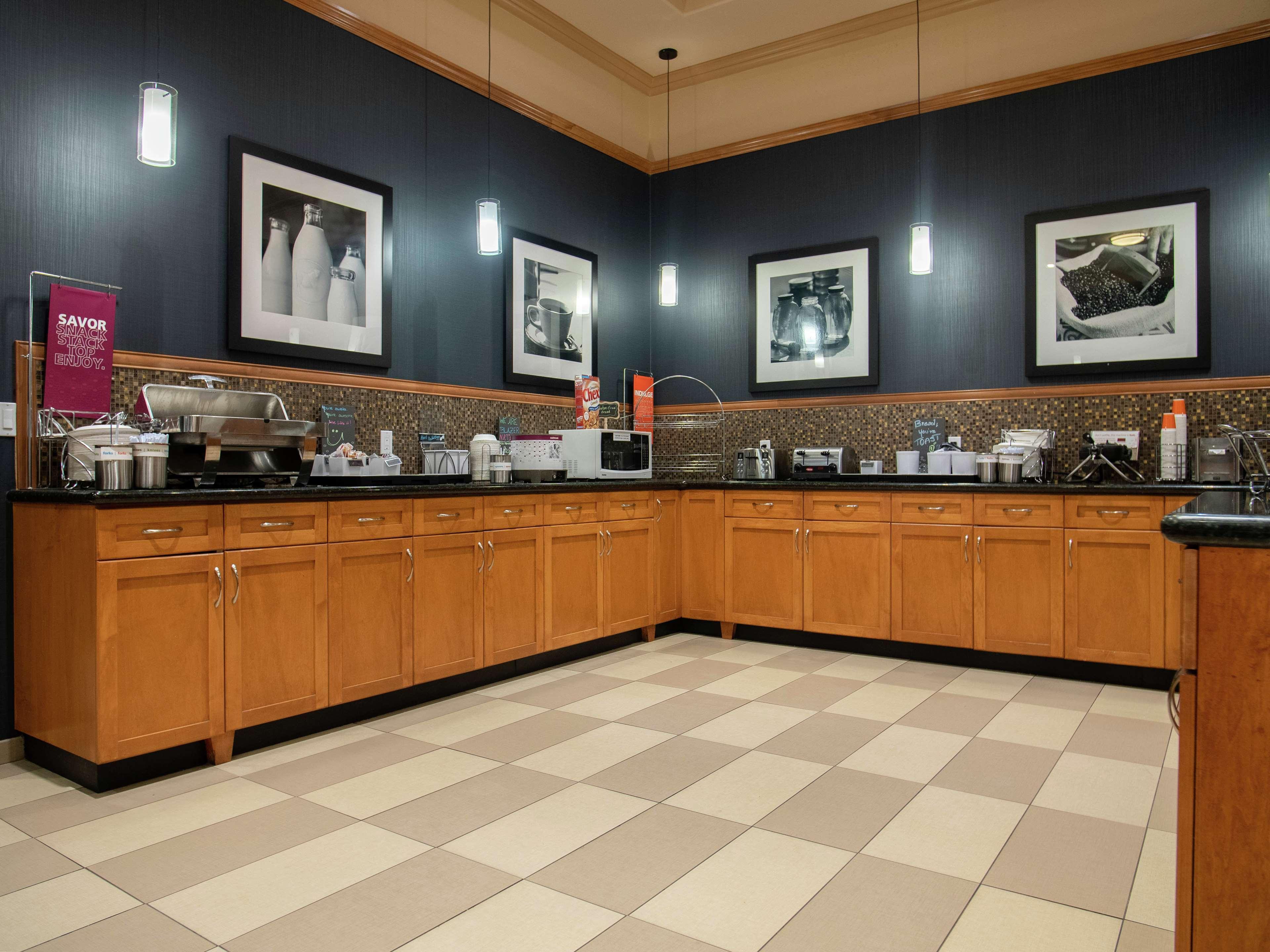 Hampton Inn By Hilton Kamloops Exterior foto