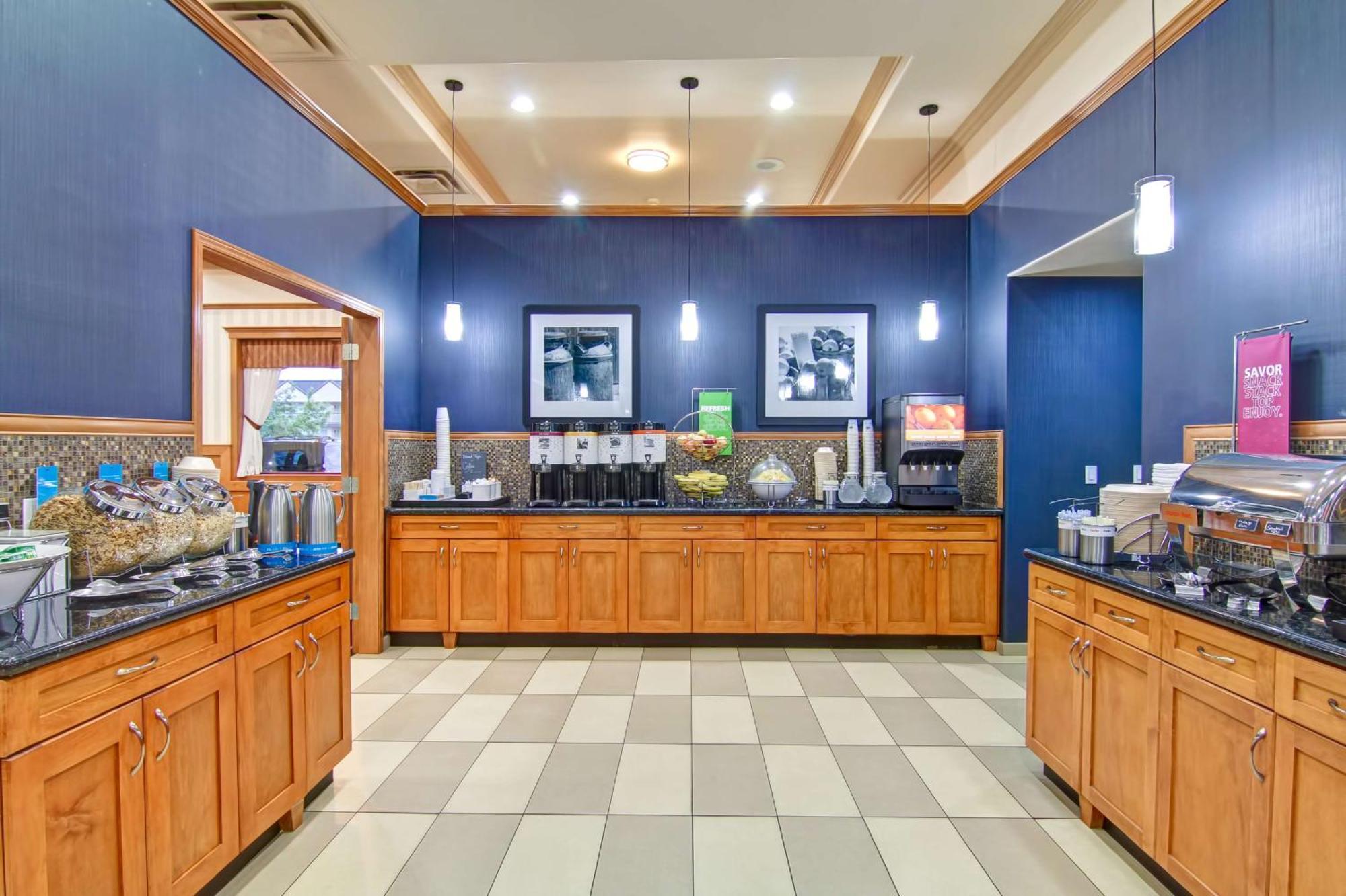 Hampton Inn By Hilton Kamloops Exterior foto