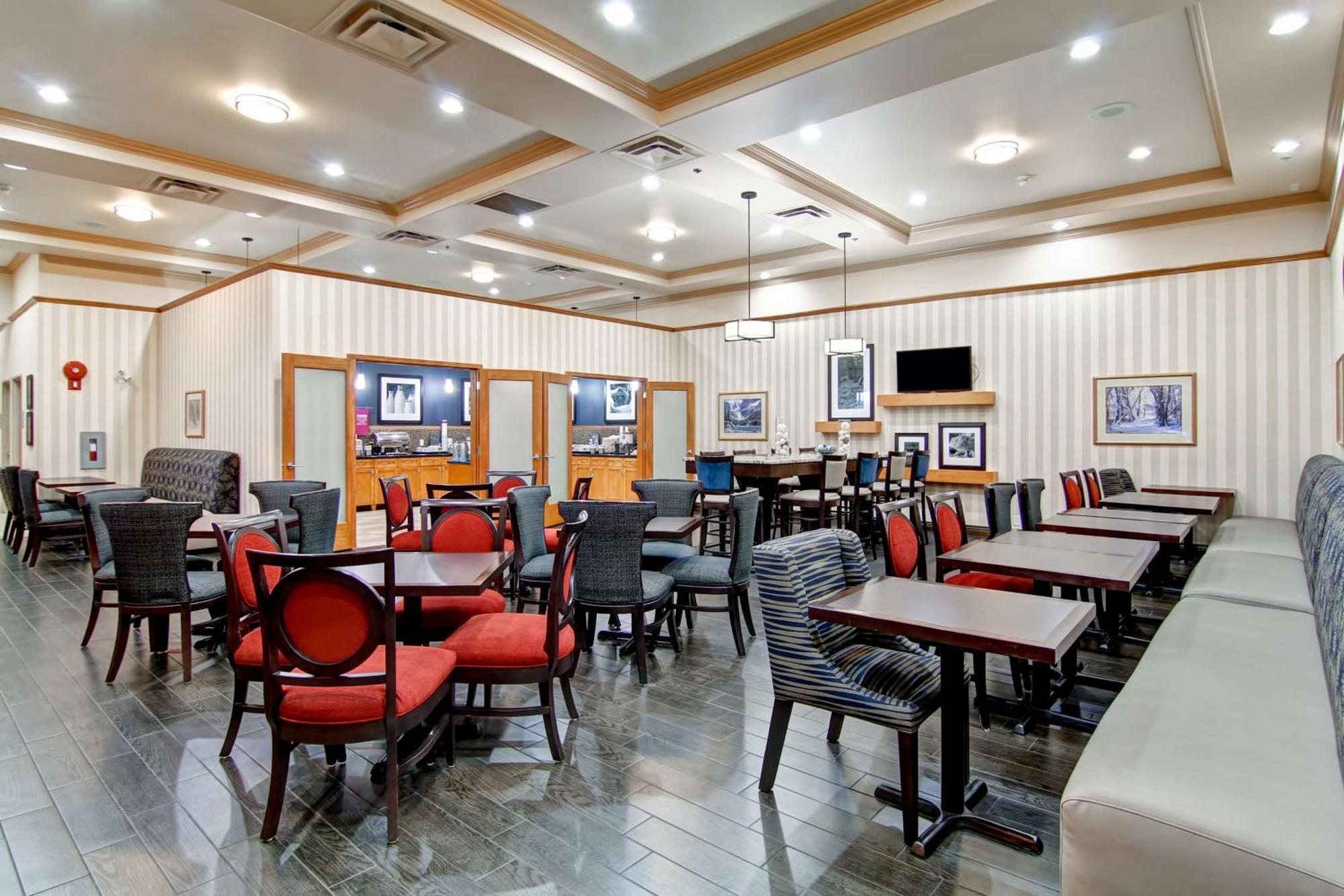 Hampton Inn By Hilton Kamloops Exterior foto