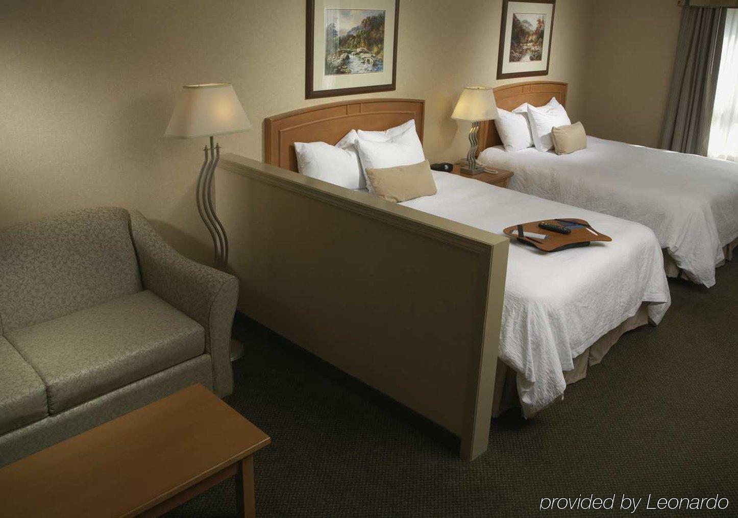 Hampton Inn By Hilton Kamloops Habitación foto