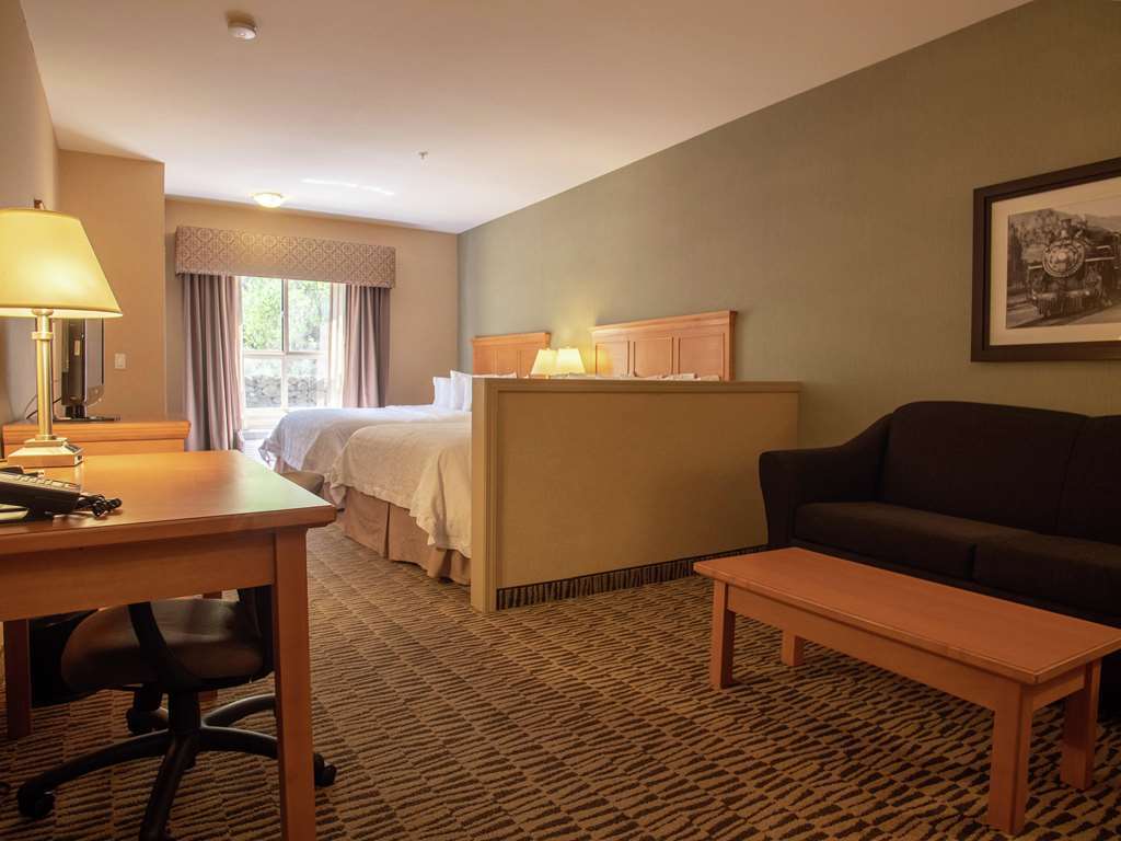 Hampton Inn By Hilton Kamloops Habitación foto